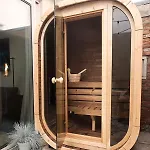 Suite-elegance Prive Sauna & Jacuzzi Apartment *