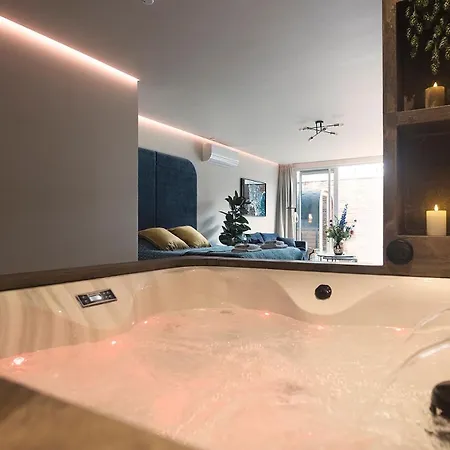 Suite-elegance Prive Sauna & Jacuzzi Appartement